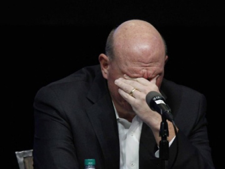 CEO NOKIA Stephen Elop bật khóc tại buổi họp báo
