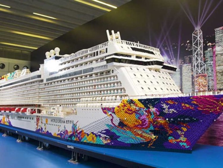 Chiếc tàu lớn nhất thế giới làm bằng Lego